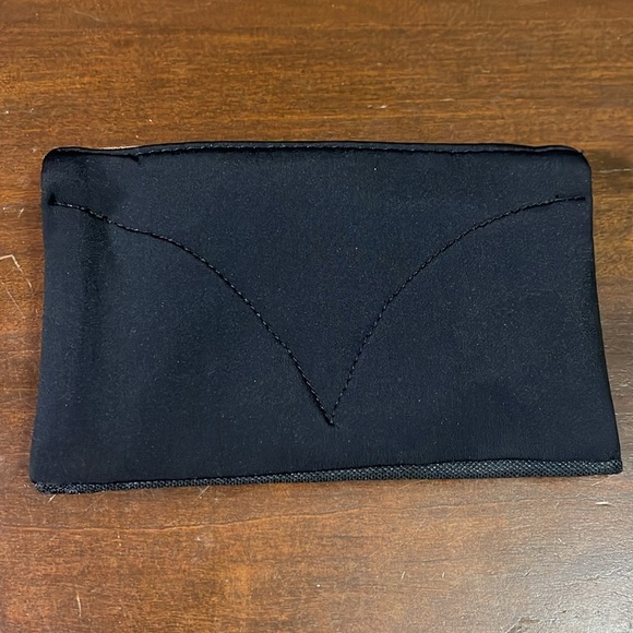 Buddy pouch perfect when walking on on a trip - Picture 5 of 5